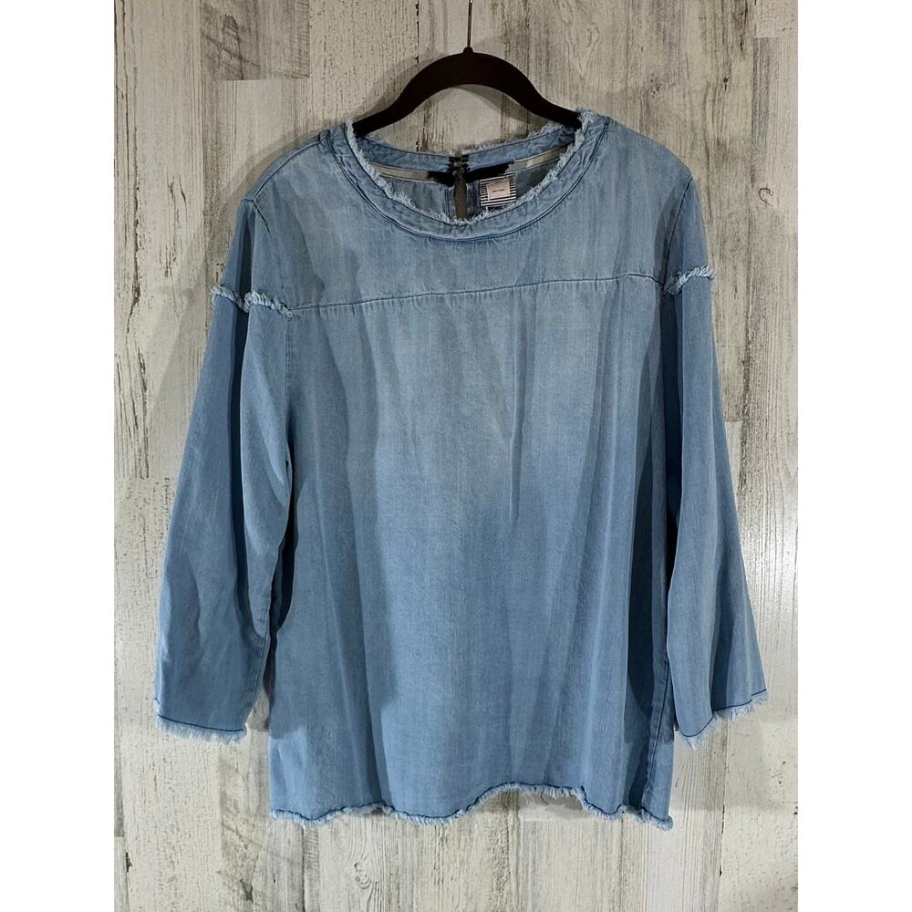 Guest Editor Womens Denim Chambray‎ Top Sixe XS (Oversized) Frayed Hems Keyhole